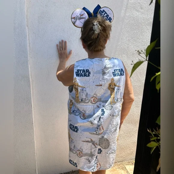 Disney (Starwars) Android dress- reversible (solid lt. blue inside) cotton - Picture 3 of 9